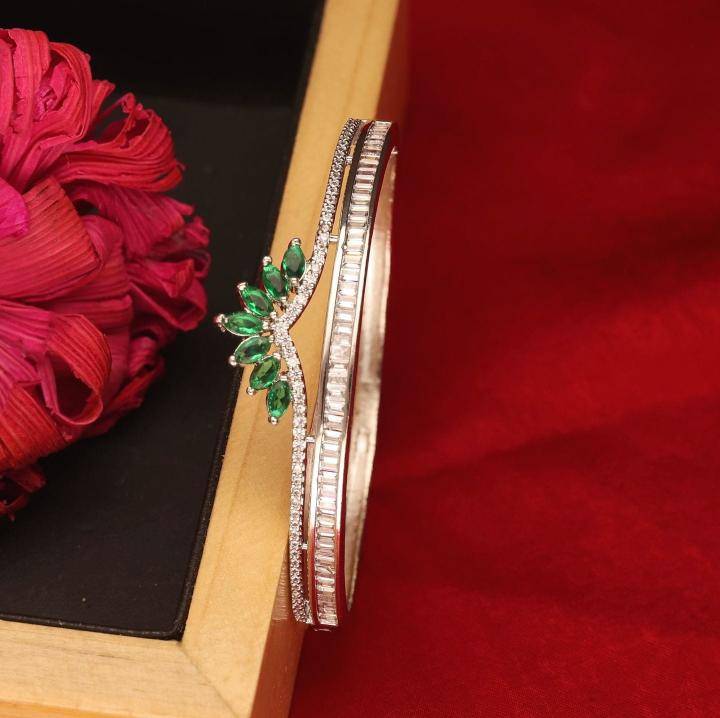 Anti tarnisha silver plated american daimong bracelet 572 Peal jewelry wholesale in Mumbai